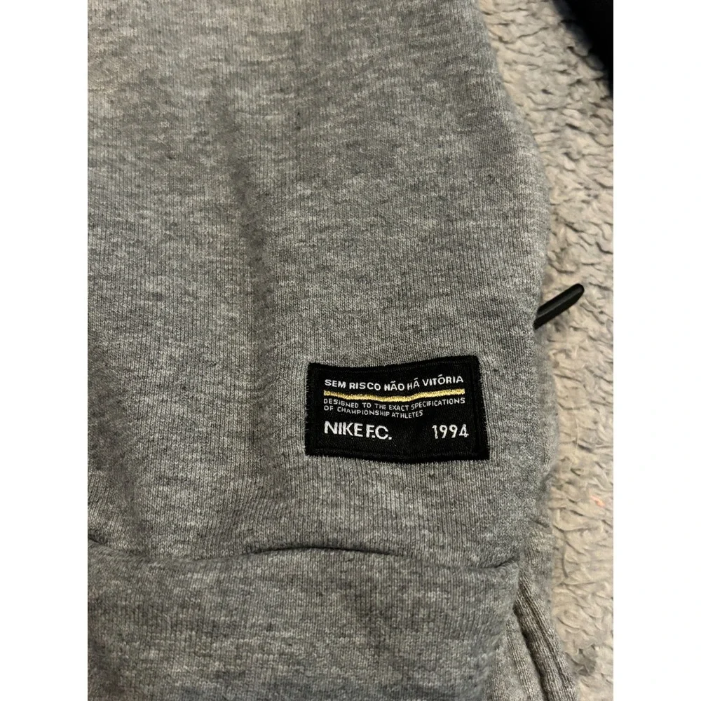 Nike FC Football Club Soccer Sweatshirt Grey Black Crewneck 802427-091 Mens M
